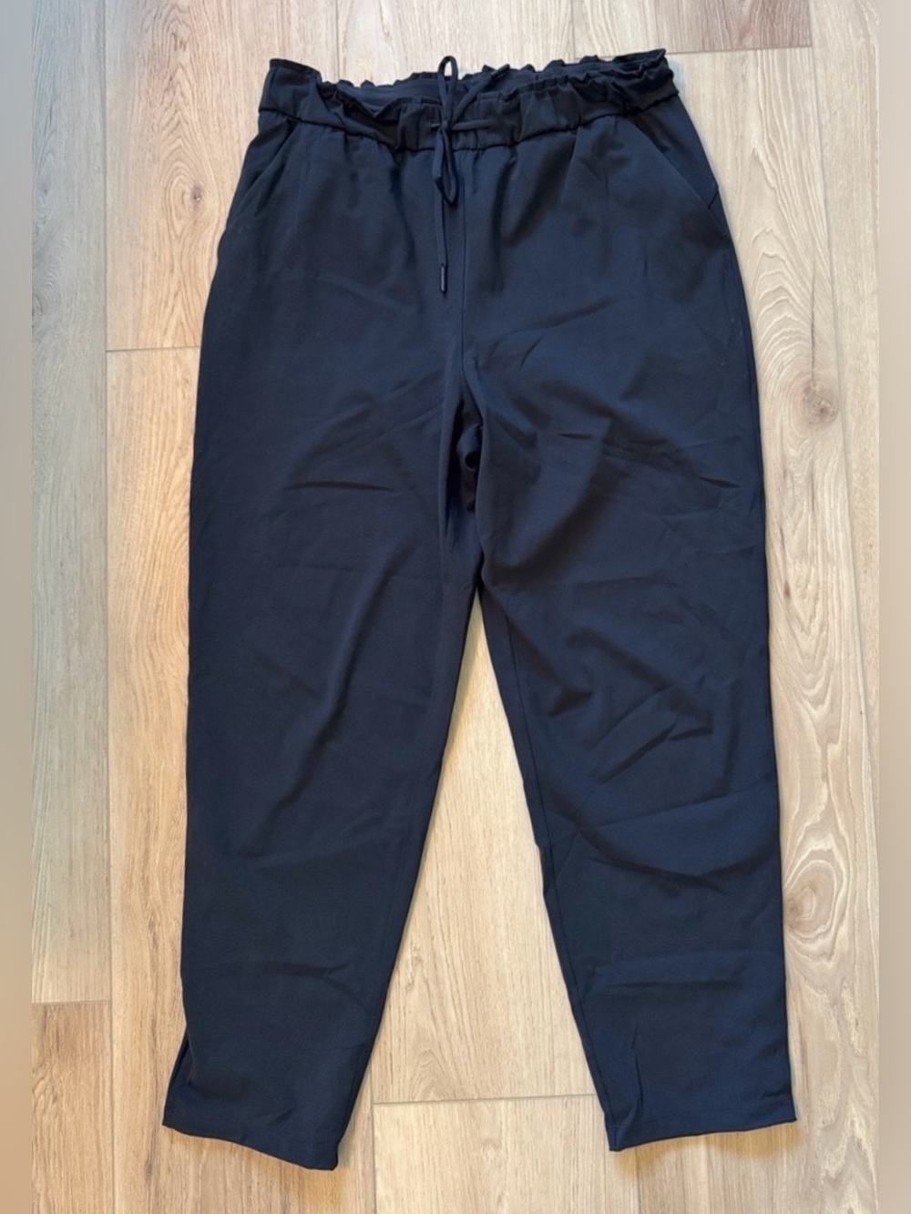 Lululemon Women’s On the Fly Straight leg Athletic Elastic Waist Pants 10